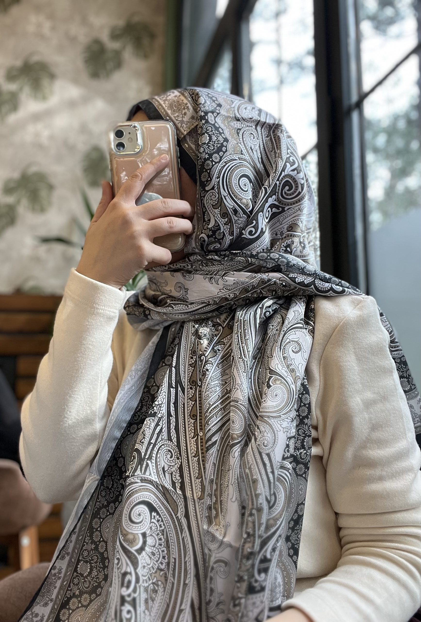 Vual İpek Etro-Siyah*Kahve Vual İpek Etro-Siyah*Kahve